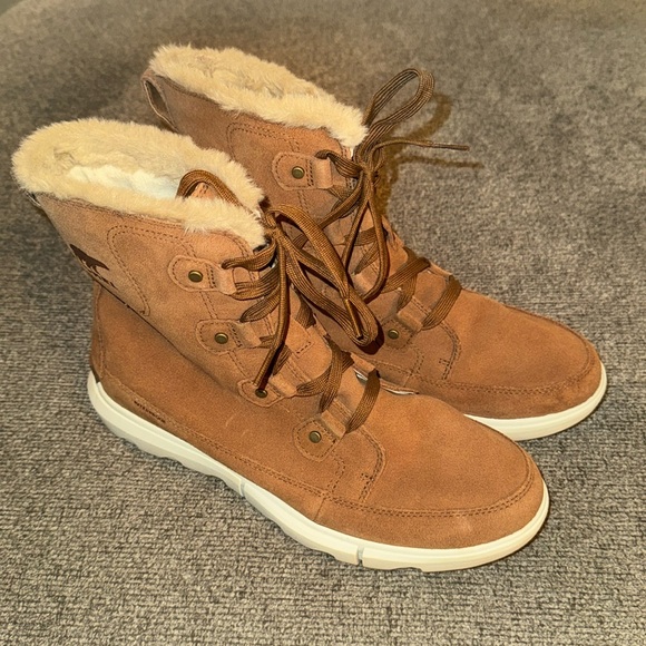 Sorel Boots - Picture 2 of 8